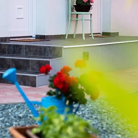 Mona Apartman Sarvar Exterior photo
