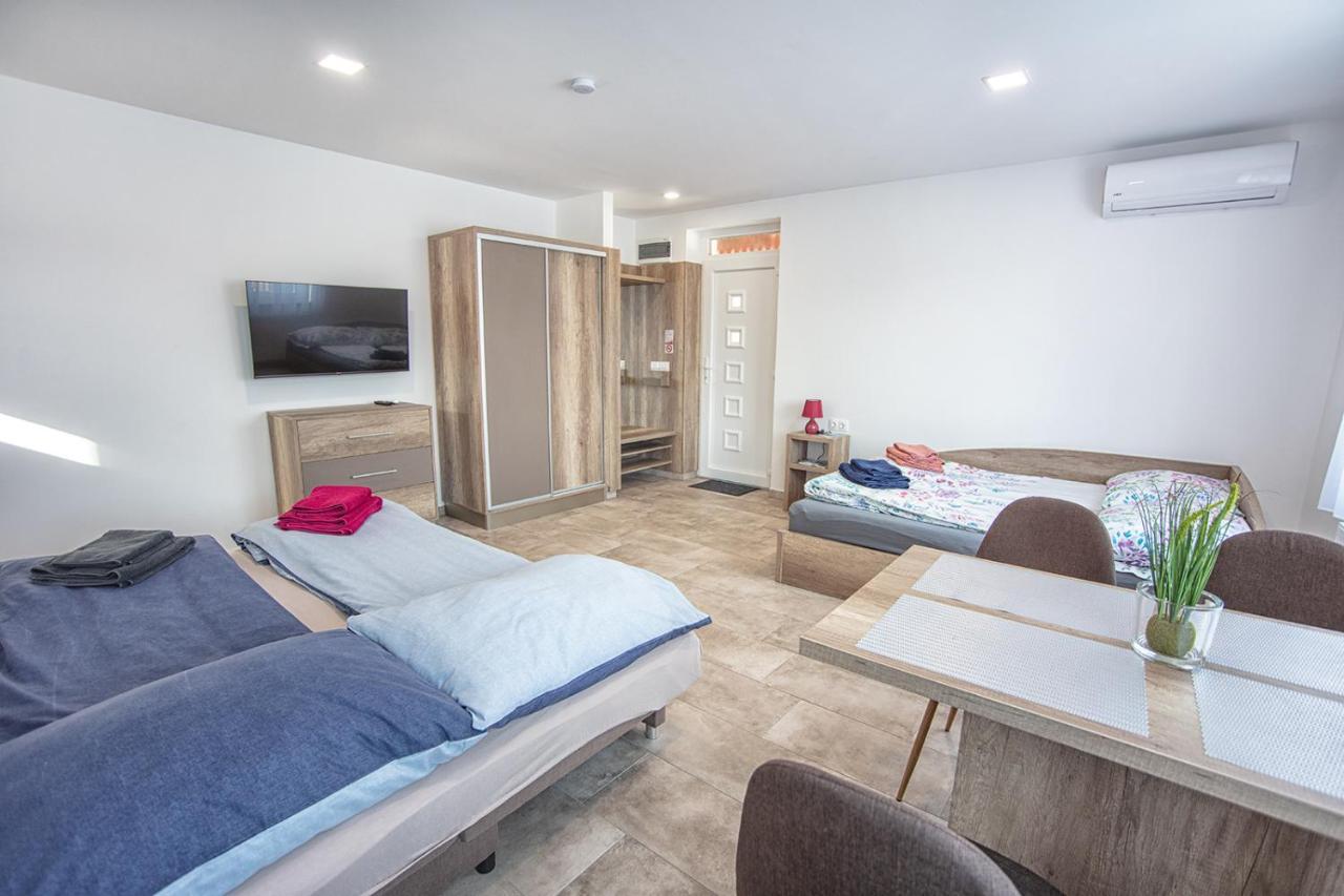 Apartment Mona